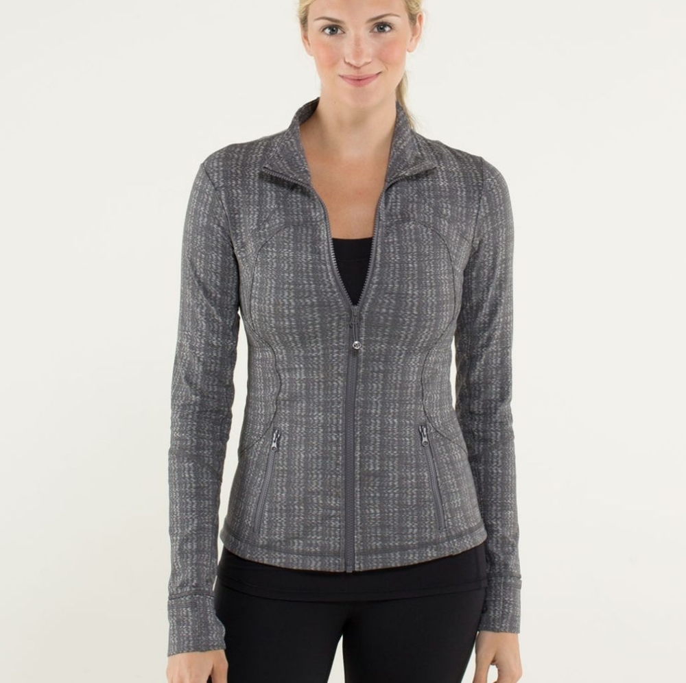 Lululemon Forme Jacket *Cuffins Ziggy Wee October Angel Wing. Size 6. Pristine.